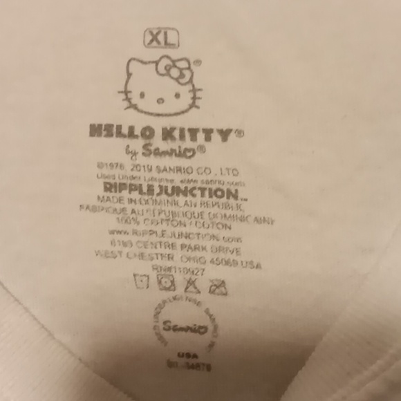 NEW Hello Kitty Empire State Building T-shirt - Picture 4 of 4